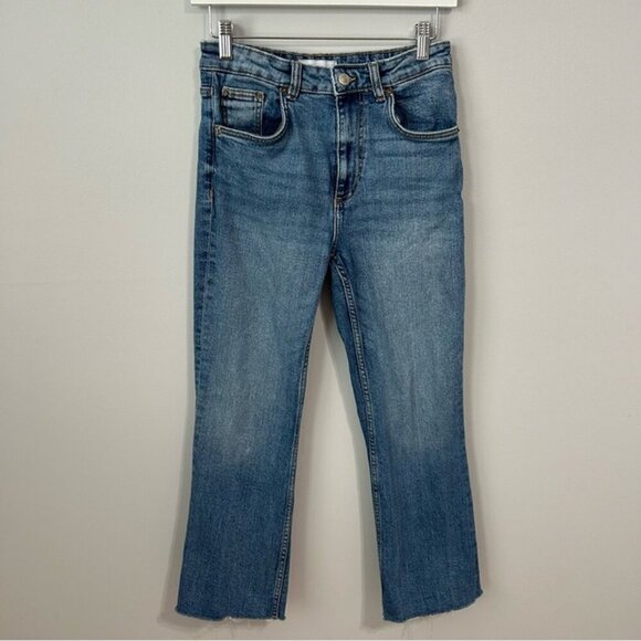 Zara Blue Cropped Flare Medium Wash Denim Jeans Women’s Size 4 - Picture 1 of 5